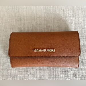 Like new Michael Kors wallet